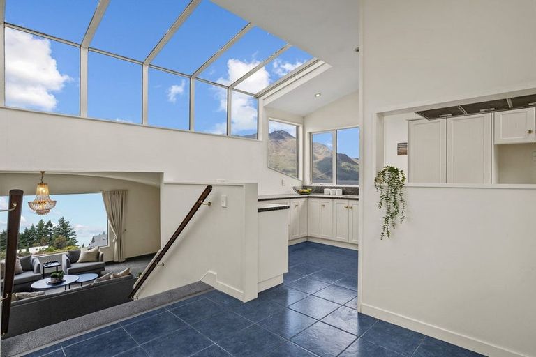 Photo of property in 3a Strawberry Lane, Fernhill, Queenstown, 9300