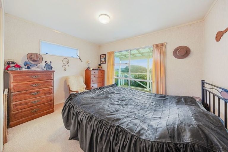 Photo of property in 242 Kellyville Road, Mercer, 2474