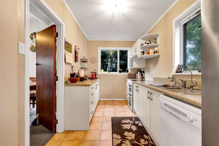 Photo of property in 18d Montana Place, Merrilands, New Plymouth, 4312