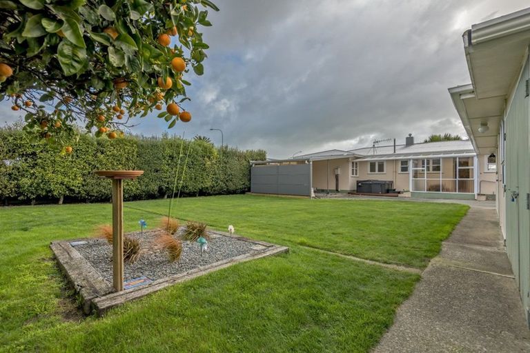 Photo of property in 4 Anzio Place, Awapuni, Palmerston North, 4412