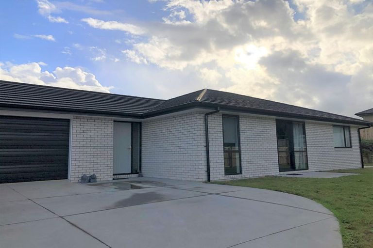 Photo of property in 15 Maui Place, Te Kamo, Whangarei, 0112