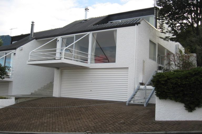 Photo of property in 13 The Terrace, Queenstown, 9300
