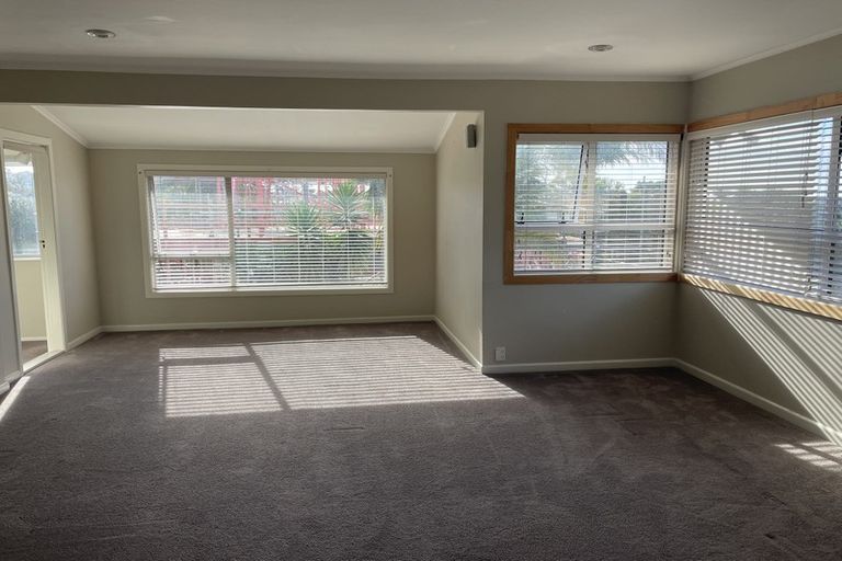 Photo of property in 3/61 Sunrise Avenue, Murrays Bay, Auckland, 0630