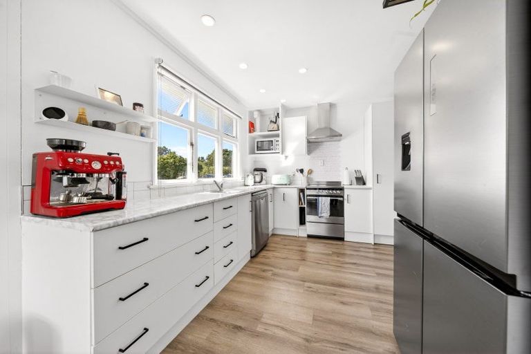 Photo of property in 382 High Street South, Carterton, 5713