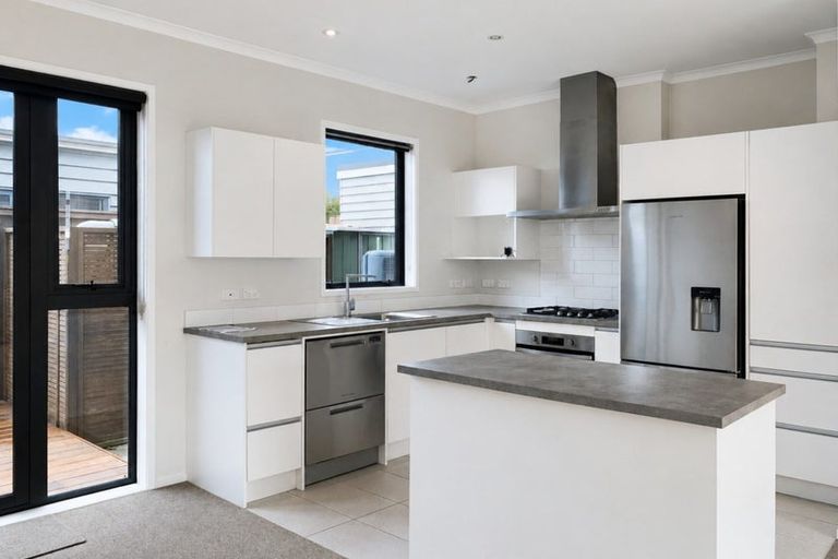 Photo of property in 27 Saltmarsh Road, Hobsonville, Auckland, 0616