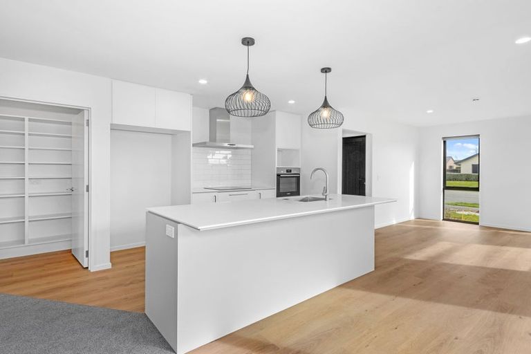 Photo of property in 165 Milns Road, Halswell, Christchurch, 8025