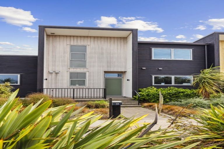 Photo of property in 39 Te Ara Kawakahia, Waikanae, 5036