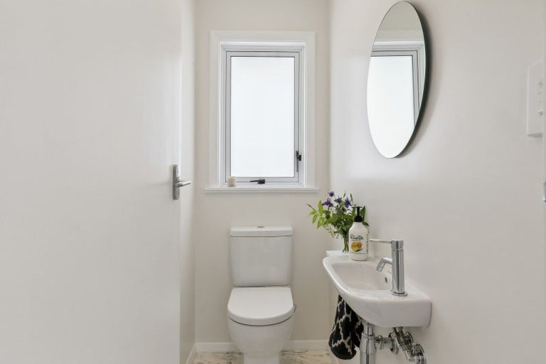 Photo of property in 7 Harbour Park Terrace, Khandallah, Wellington, 6035