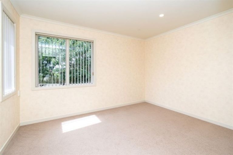 Photo of property in 53 Sovereign Isle Lane, Rototuna, Hamilton, 3210