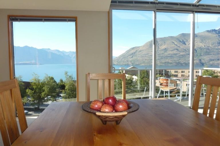 Photo of property in 12a Sainsbury Road, Fernhill, Queenstown, 9300