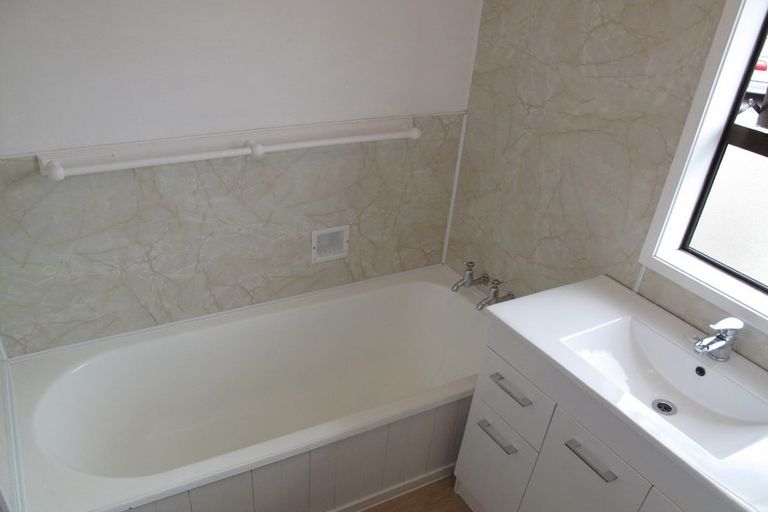 Photo of property in 200 Parkhurst Road, Parakai, 0830