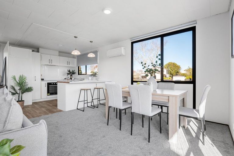 Photo of property in 18 Garland Drive, St Andrews, Hamilton, 3200