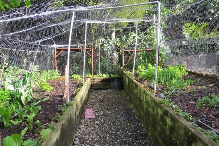 Photo of property in 15 Puriri Place, Tuateawa, Coromandel, 3583