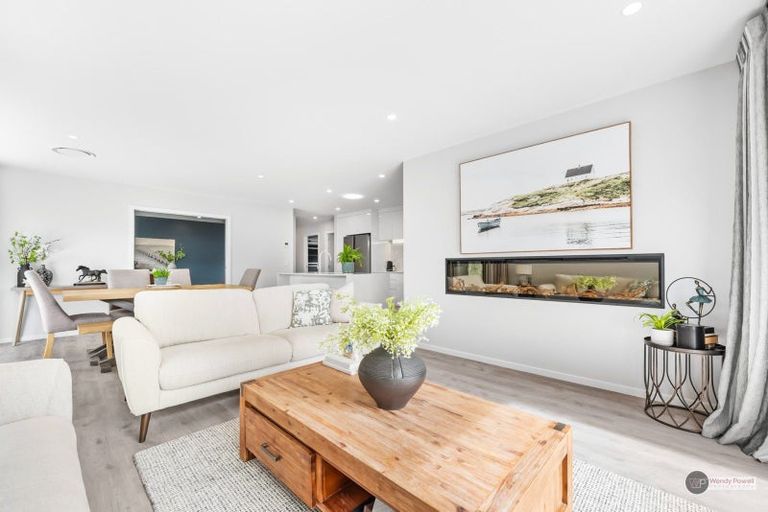 Photo of property in 24 Castletown Street, Wallaceville, Upper Hutt, 5018