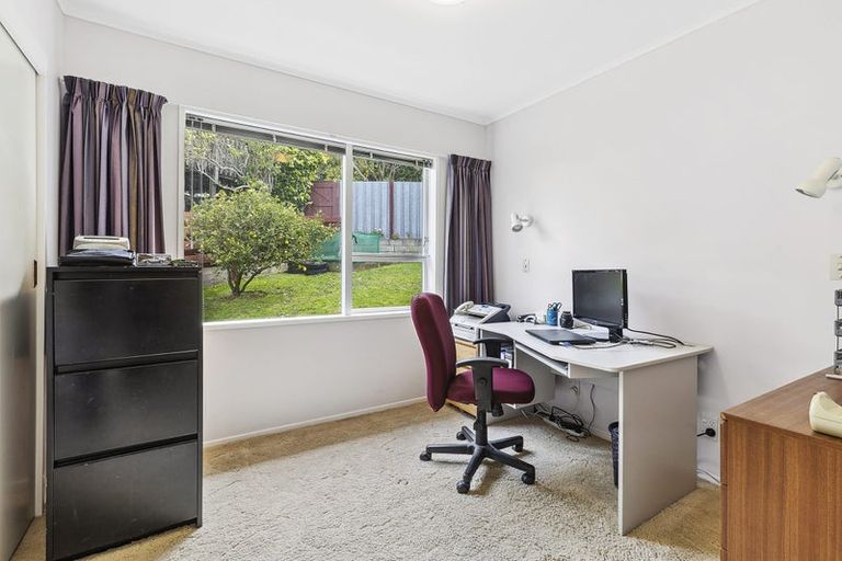 Photo of property in 34 Fyvie Avenue, Tawa, Wellington, 5028