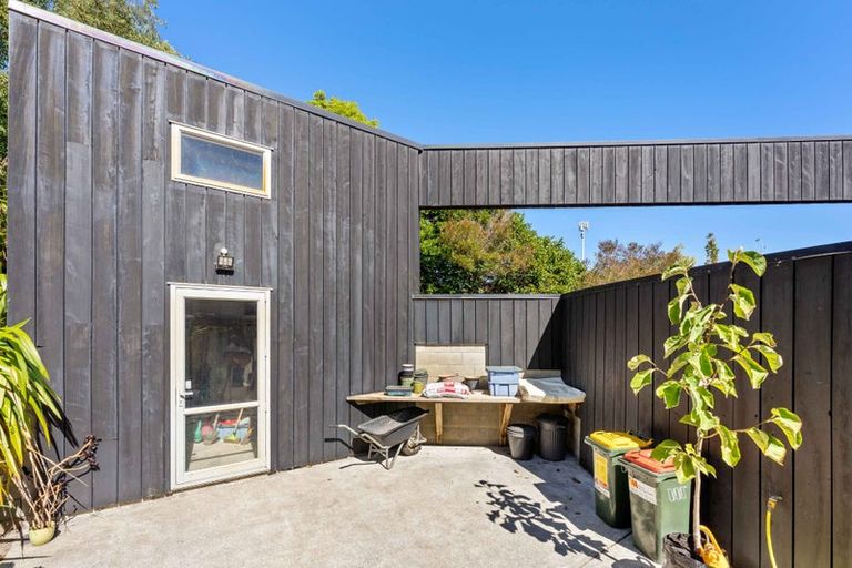 Photo of property in 118 Ngarara Road, Waikanae, 5036