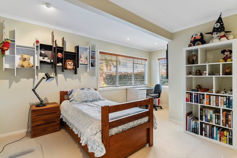 Photo of property in 205a Hurstmere Road, Takapuna, Auckland, 0622