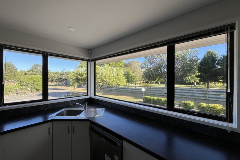 Photo of property in 729 Makerua Road, Tokomaru, Palmerston North, 4474