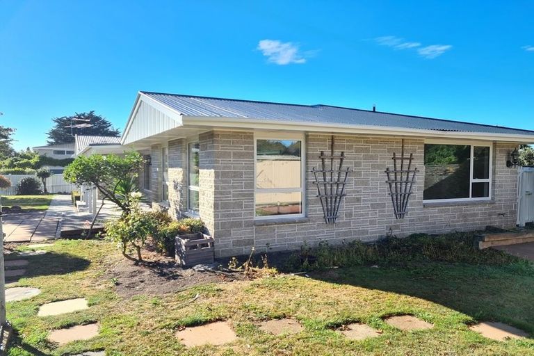 Photo of property in 5 Guinness Crescent, Ilam, Christchurch, 8041