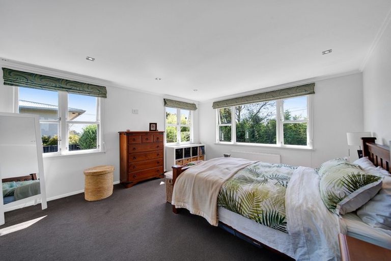 Photo of property in 46 Awanui Street, Merrilands, New Plymouth, 4312