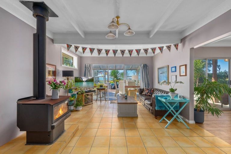 Photo of property in 104 Rarangi Beach Road, Rarangi, Blenheim, 7273