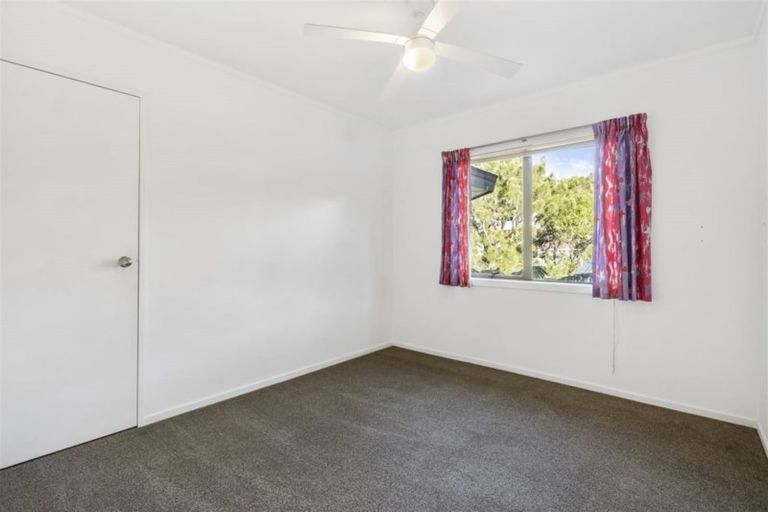 Photo of property in 52 Ferry Road, Arkles Bay, Whangaparaoa, 0932