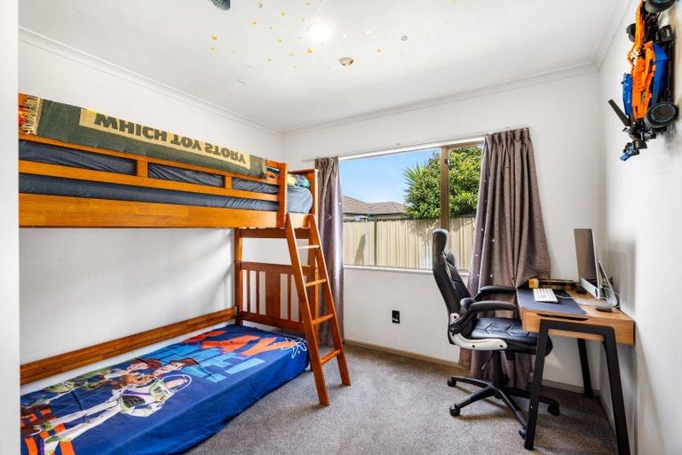 Photo of property in 19 Aintree Place, Taradale, Napier, 4112