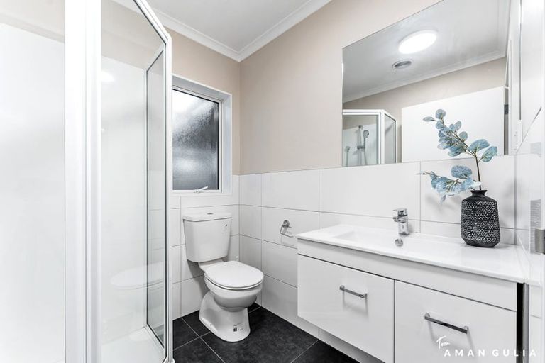 Photo of property in 19 Waitoro Lane, Henderson, Auckland, 0612