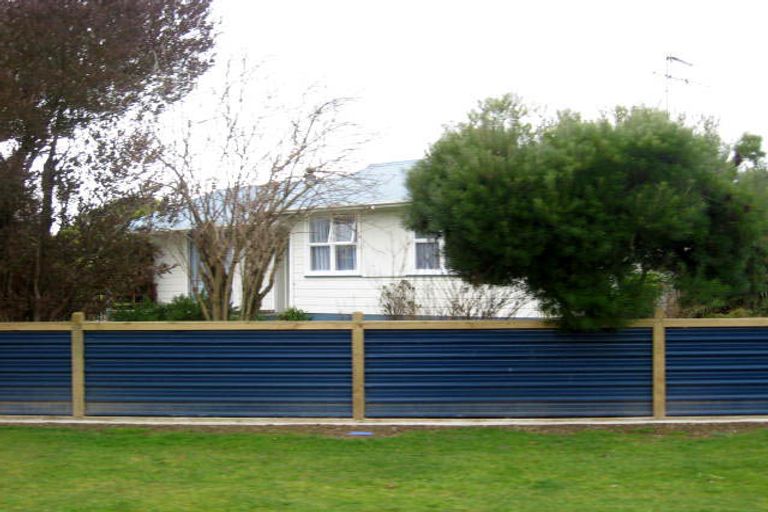 Photo of property in 14 Philip Street, Carterton, 5713