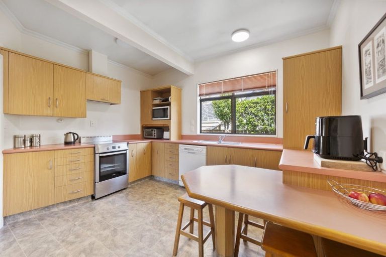 Photo of property in 18 Logan Avenue, Marewa, Napier, 4110