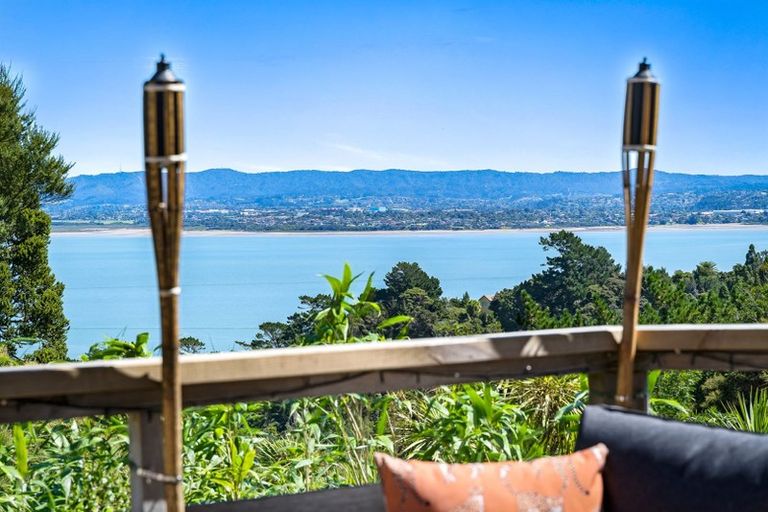 Photo of property in 2/60 Rangatira Road, Beach Haven, Auckland, 0626