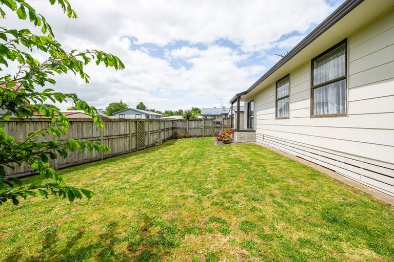 Photo of property in 4 Windleborn Lane, Melville, Hamilton, 3206