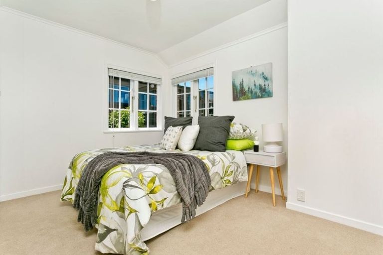 Photo of property in 1/48 Onepoto Road, Hauraki, Auckland, 0622