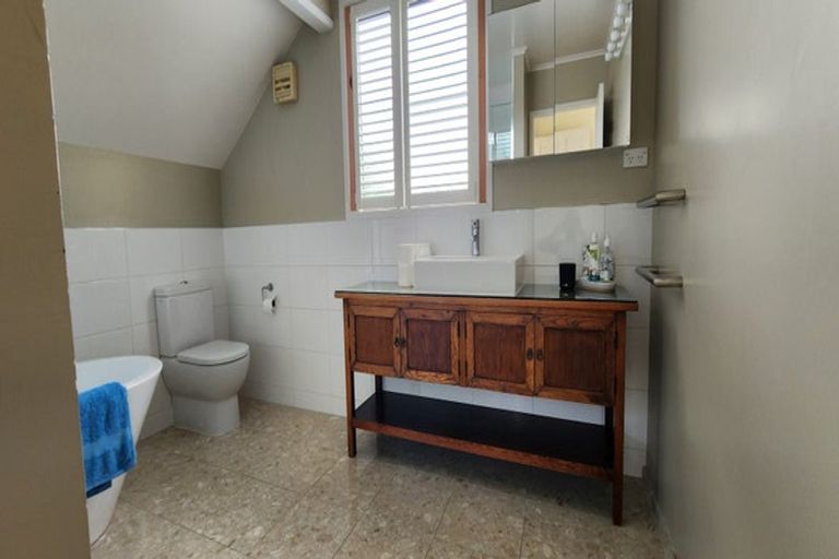 Photo of property in 5 Tiri Road, Takapuna, Auckland, 0620