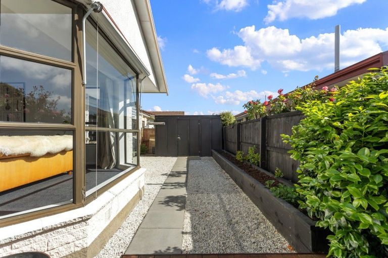 Photo of property in 2/12 Camrose Place, Ilam, Christchurch, 8041