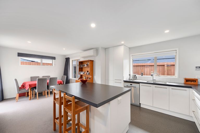 Photo of property in 5 Harston Place, Wigram, Christchurch, 8042