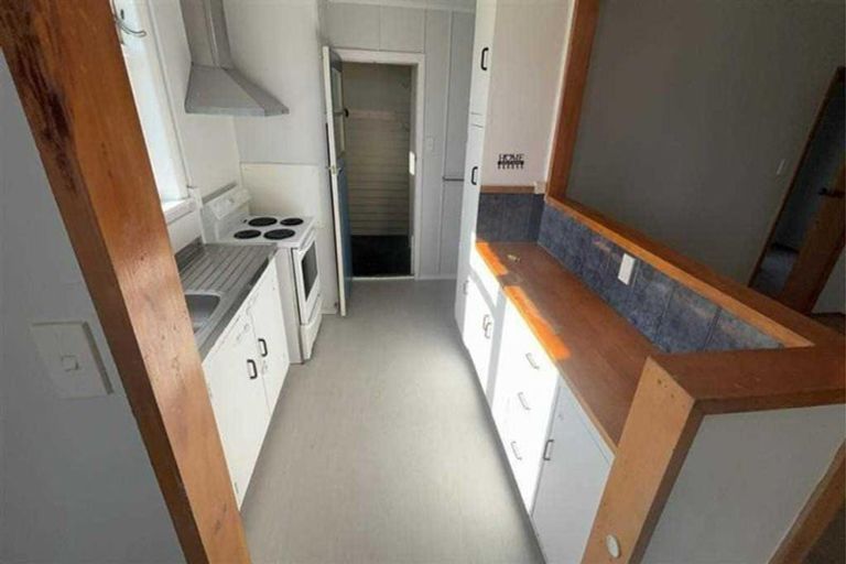 Photo of property in 41 Matipo Street, Castlecliff, Whanganui, 4501