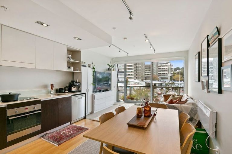 Photo of property in Masina Apartments, 111/80 Riddiford Street, Newtown, Wellington, 6021