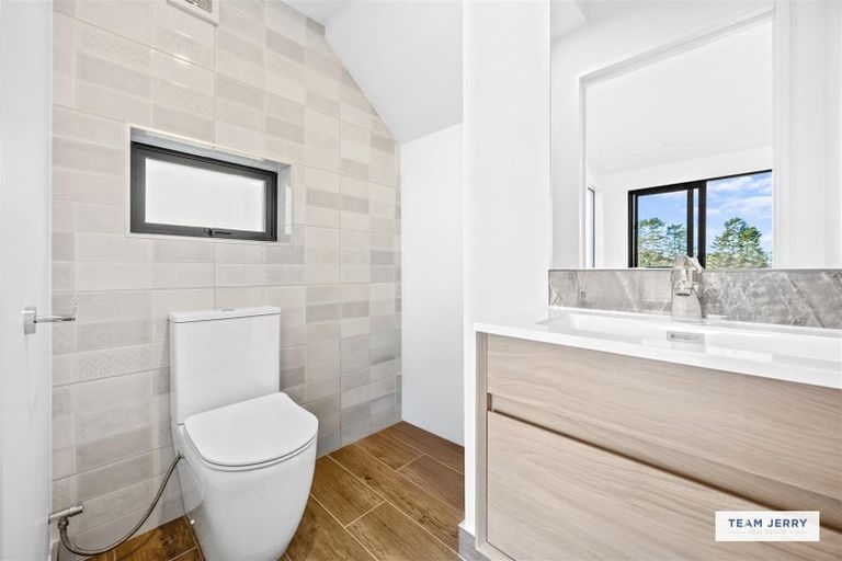 Photo of property in 16 Greenbrier Street, Westgate, 0814