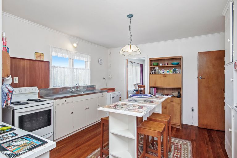 Photo of property in 15 Pacific Street, Waiuku, 2123