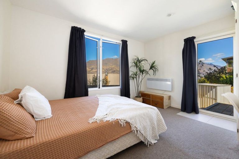 Photo of property in 32b Dart Place, Fernhill, Queenstown, 9300