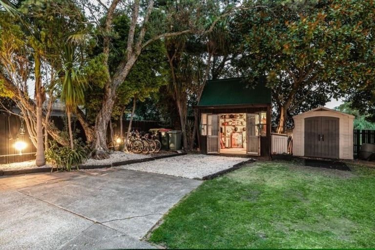 Photo of property in 2/5 Bayswater Avenue, Bayswater, Auckland, 0622