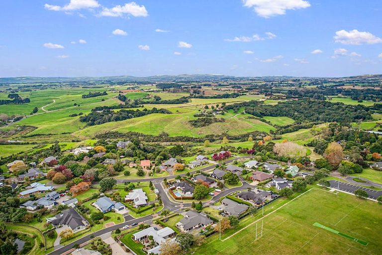 Photo of property in 17 Mahoe Glade, Patumahoe, Pukekohe, 2679