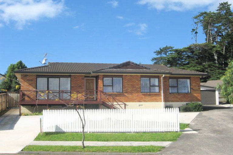 Photo of property in 32 De Quincey Terrace, Highland Park, Auckland, 2010