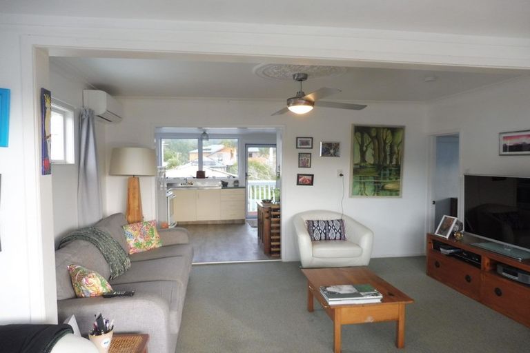 Photo of property in 11 Tatahi Street, Te Puru, Thames, 3575
