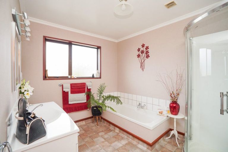 Photo of property in 22 Craig Street, Waikiwi, Invercargill, 9810