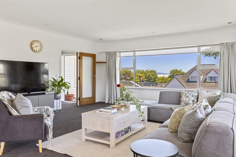 Photo of property in 5 Te Hatepe Avenue, Taupo, 3330