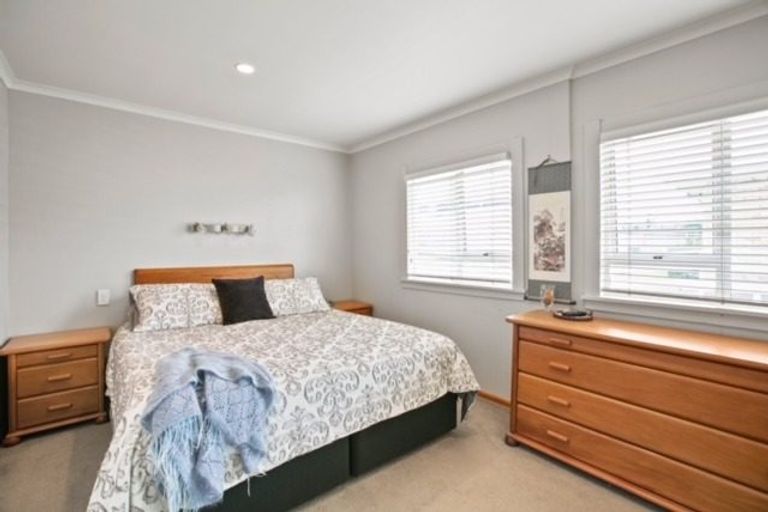 Photo of property in 21b Hamblyn Street, Strandon, New Plymouth, 4312