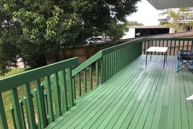 Photo of property in 6 Knightsbridge Drive, Forrest Hill, Auckland, 0620