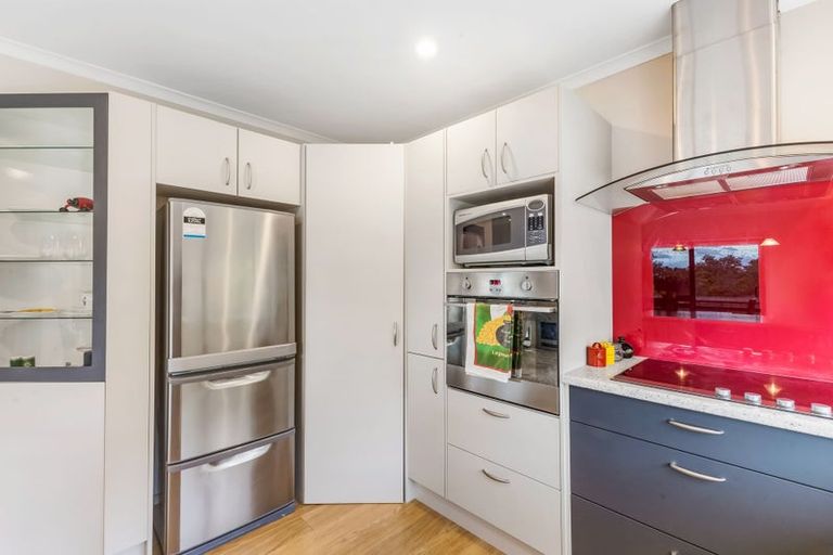 Photo of property in Caversham Park, 2/18 Caversham Road, Westmere, Whanganui, 4501